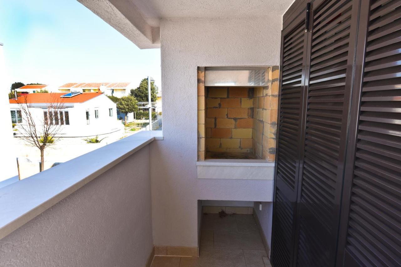 Apartmani Astrado Petrčane Exterior foto