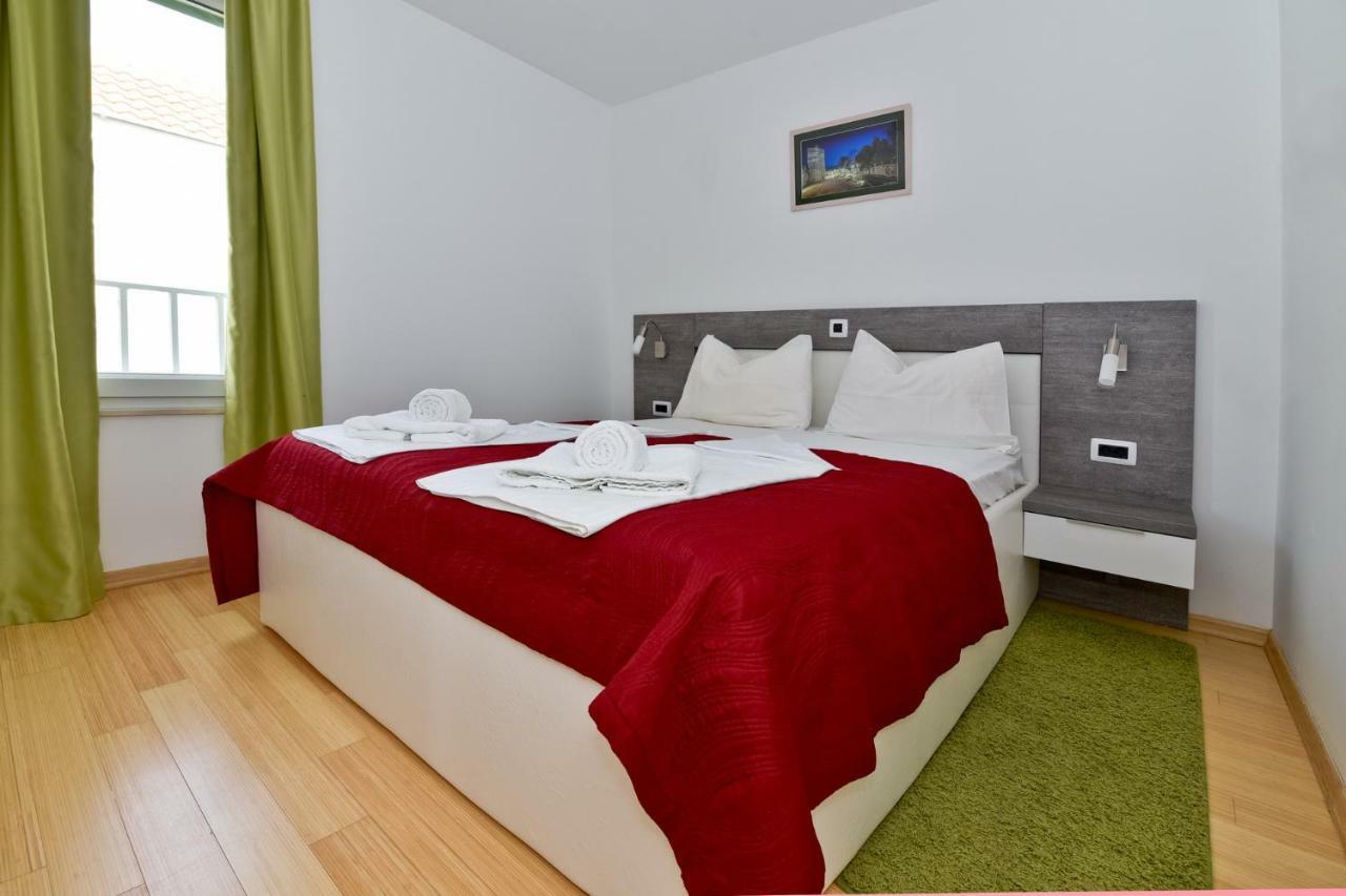 Apartmani Astrado Petrčane Exterior foto
